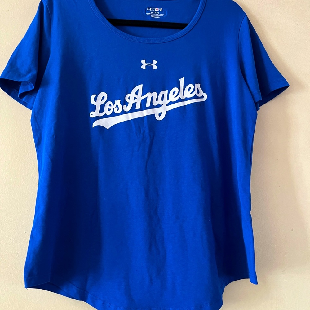 LA DODGERS T shirt, non-cotton so you can wear it on a hot day!